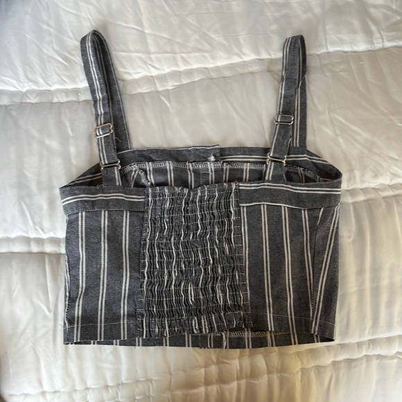 Brandy Melville striped grey and white adjustable cropped tank top - Picture 2 of 7